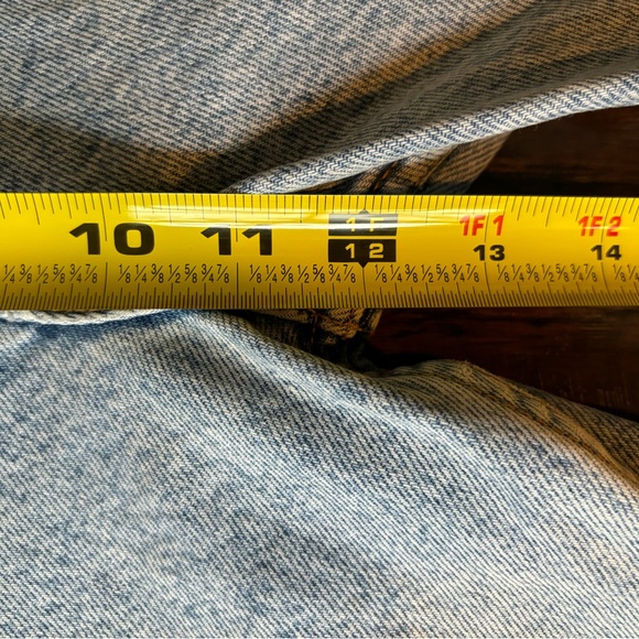 Zara Light Wash Relaxed Tapered Leg - Picture 9 of 10